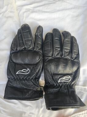 Fulmer motorcycle gloves with padding